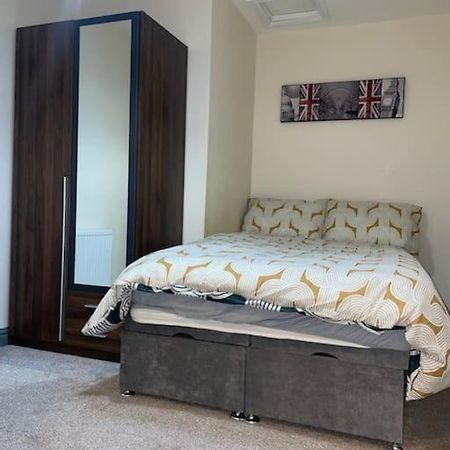 Modern 2 Bedroom Apartment In Derby City Centre Exteriér fotografie